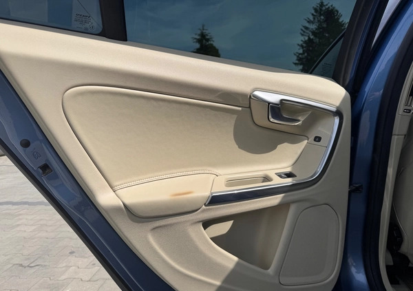 Volvo V60 cena 52900 przebieg: 194402, rok produkcji 2016 z Ciechanów małe 704